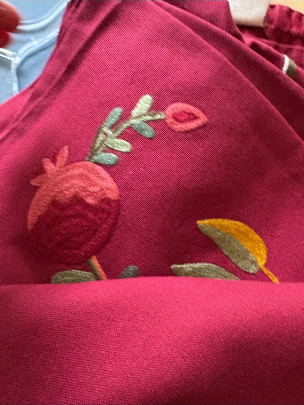 William Sonoma Pomegranate Crewel 8 Cotton Napkins & Runner Embroidered Fruit
